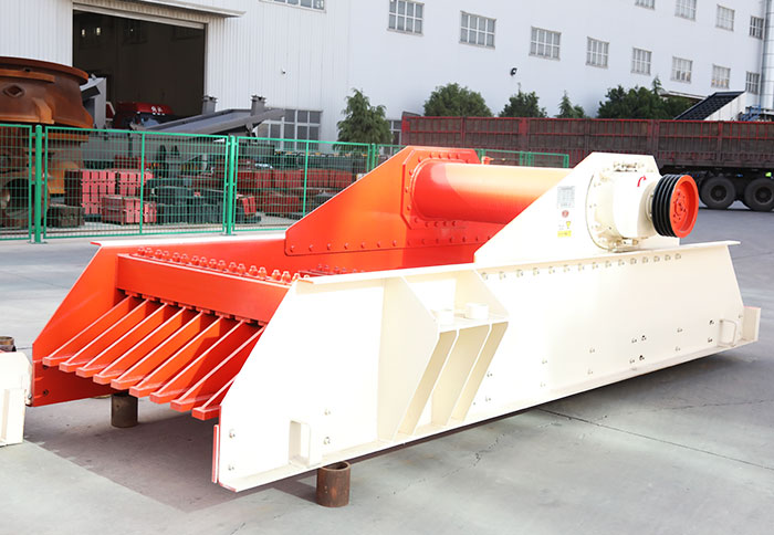 Large-Capacity Vibrating Feeder