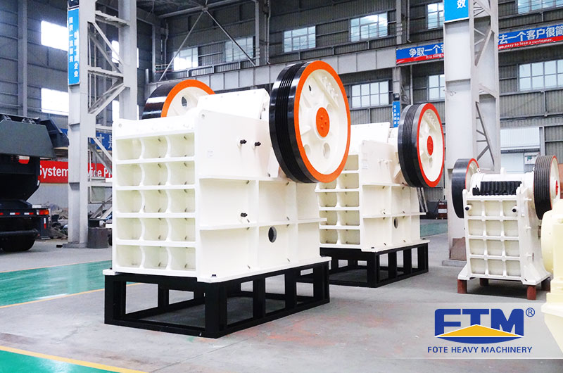 Jaw Crusher-primary crushing equipment.jpg