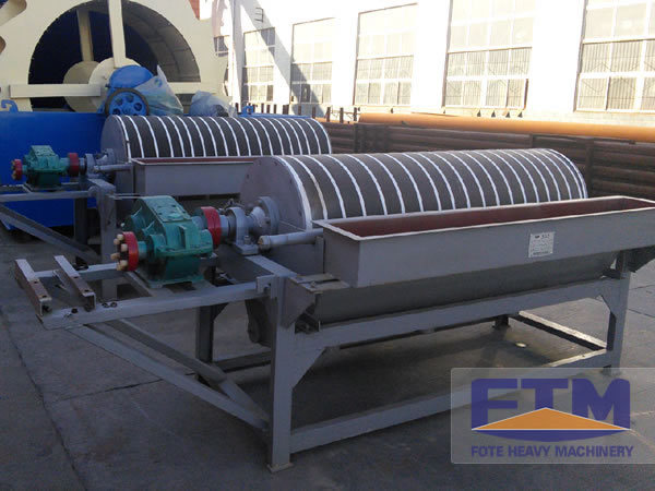 Wet magnetic separator for mining